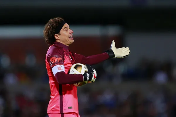 Memo hace méritos para un contrato mas jugoso en Coapa.