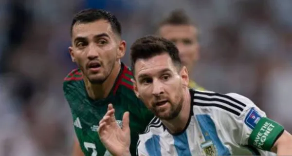 Mientras en redes los vendidos felicitan a Messi por ganar la copa, lo que hace Luis Chávez al ver campeón a Argentina.