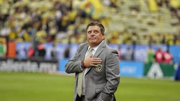 Miguel Herrera con el terno del Club América. (Foto: Los Angeles Times)