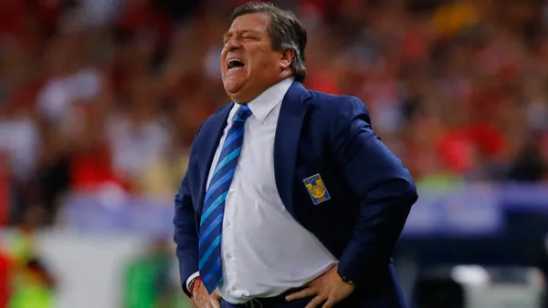 Miguel Herrera dirigiendo a Tigres (Foto: Futbol Total)