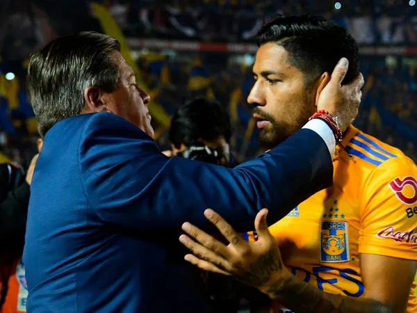 Miguel Herrera ha vuelto funcional a Javier Aquino en Tigres y podría entregarle la capitanía de seguir en alza