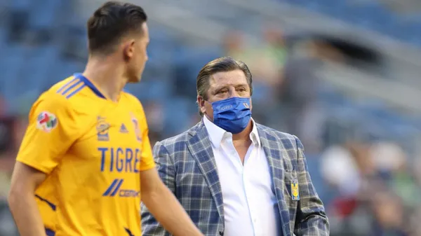 Miguel Herrera junto a Thauvin en Club Tigres (Fuente: FOX Sports)