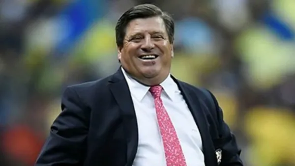 Miguel Herrera se desentendió de la situación y mira quienes son los responsables de la derrota frente a Chivas, según él.
