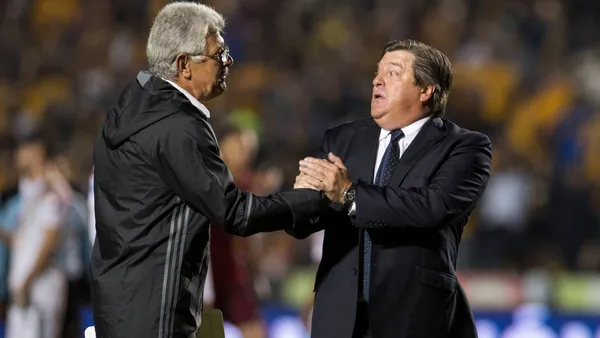 Miguel Herrera se quedó sorprendido por la negativa de Ricardo Ferretti para dirigir a la selección mexicana; en cambio el Piojo lanza un guiño a la FMF
