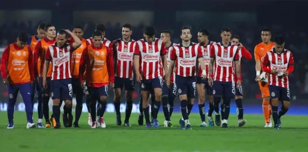 Mira el jugador que saldría de Chivas luego de las críticas que ha recibido bajo la etapa de Veljko Paunovic