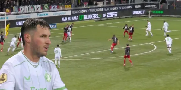 Mira el tercer gol de Santiago Giménez en el Excelsior vs Feyenoord y la petición que le hacen al 9 desde las gradas