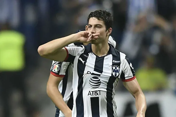 Monterrey está pensando en dejar ir a Stefan Medina, quien tiene aún 6 meses de contrato.