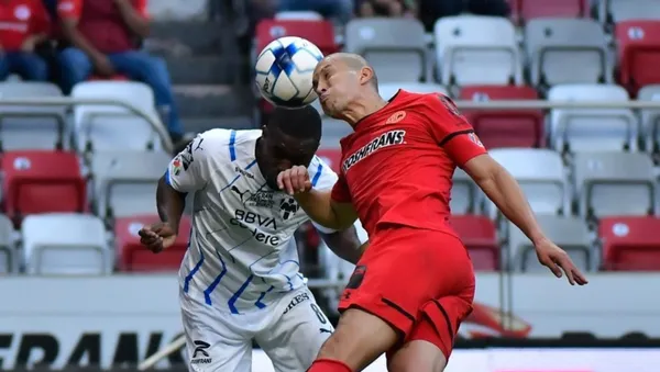Monterrey le está ganando a Toluca al medio tiempo