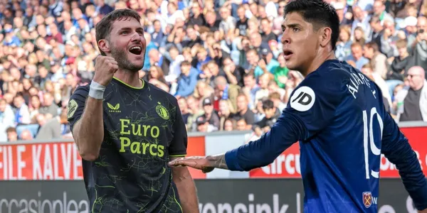 Muchos piensan que Santiago Giménez y Edson Álvarez son los jugadores mexicanos que más dinero ganan, pero no