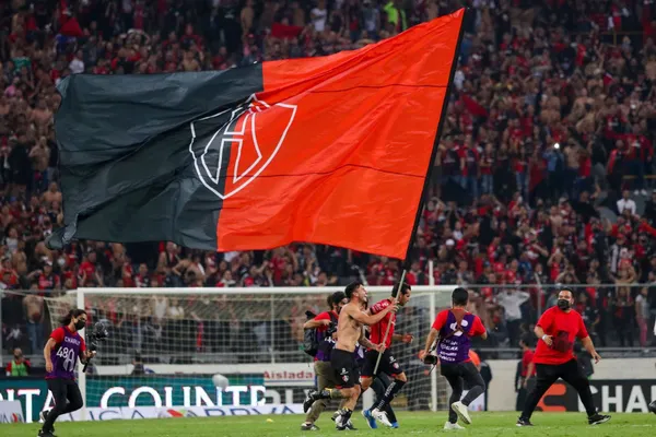 Néstor de la Torre afirmó que le da gusto que el futbol de Guadalajara figure en el futbol mexicano, aunque se trate del Atlas.