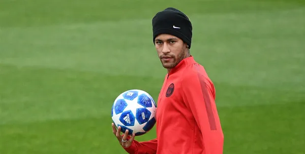 Neymar da un bombazo