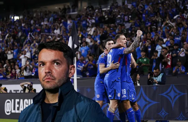 Nicolás Larcamón y jugadores celebrando/ Foto La Afición.