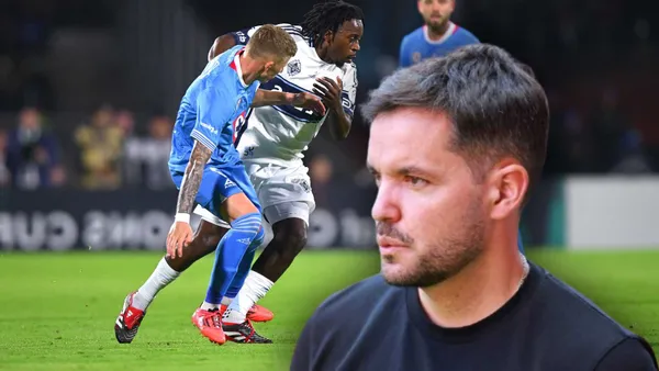 Nicolás Larcamón y jugadores de Cruz Azul