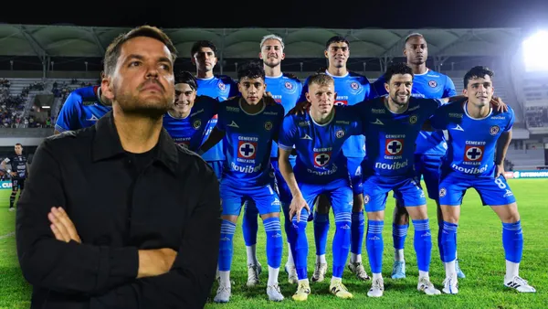 Nicolás Larcamón y jugadores de Cruz Azul
