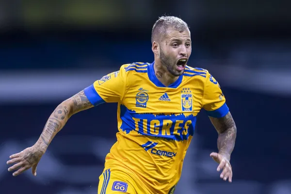 Nicolás López es un talismán para Club Tigres, pues cada que anota el 'Diente' los felinos suman puntos.