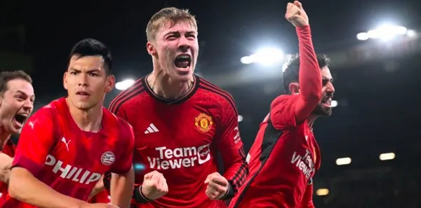 No es inocentada, Hirving Lozano ha tenido un difícil inicio con el PSV pero el United podría ayudarle en el Mercado de Fichajes