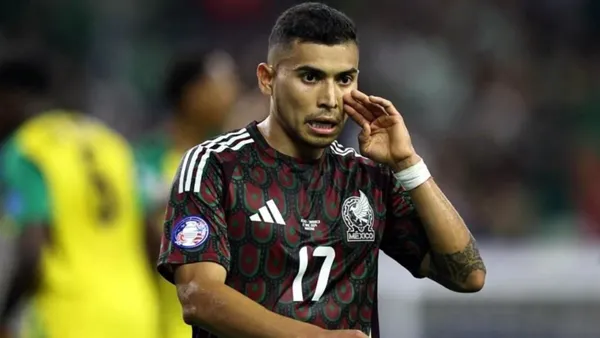 Orbelín Pineda rompió el silencio sobre la razón que no le dejó llegar a Chivas | Foto: AFP