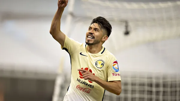 Oribe Peralta jugando en el América. | Foto: X oficial de @ClubAmerica