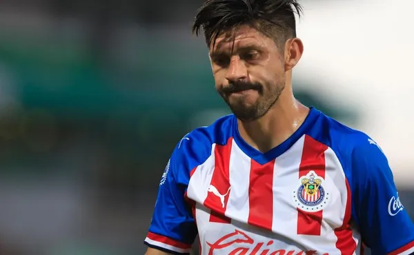 Oribe Peralta le hizo el feo a Chivas, pues no le gustó el rol que le ofreció Guadalajara, por lo que su salida sería inminente.