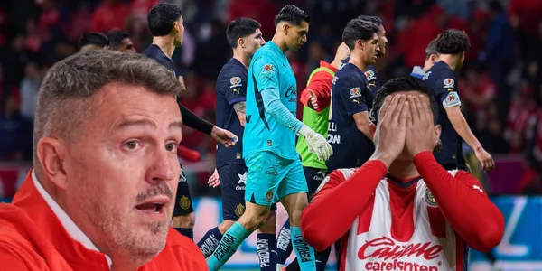 Óscar García y jugadores de Chivas / Foto: MEXSPORT