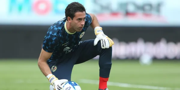 Óscar Jiménez perdió todo el apoyo en el Club América por sus malas actuaciones.