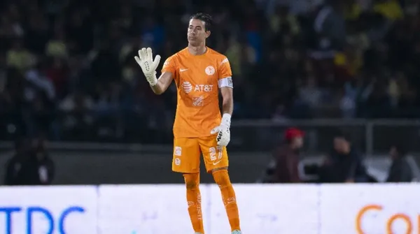 Óscar Jiménez recibe una oportunidad en el América tras calentar la banca por más de 5 años.