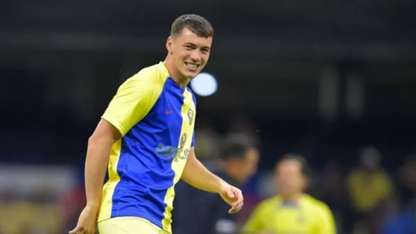 Pachuca quiere firmar a Viñas pero América estaría deteniendo la operación.