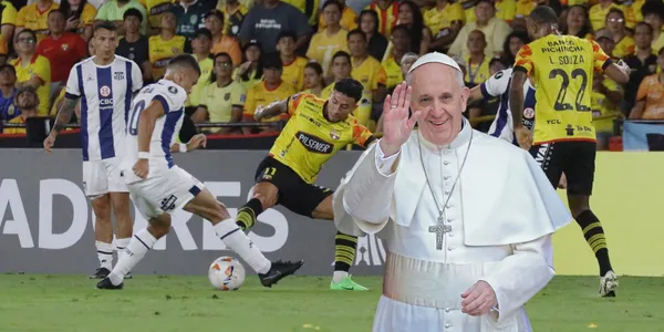 Papa Francisco, más conocido como el Papa Futbolero, atendió durante una ceremonia