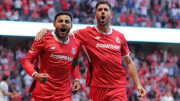 Paulinho y Alexis Vega (Foto: MEXSPORT)