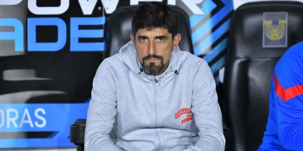 Paunovic enfrentó al arbitraje y podría quedarse sin Ver el clásico en el banco de Chivas