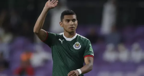 Pineda festeja gol en el Mundial de Clubes con Chivas (Fuente: Mexsports)