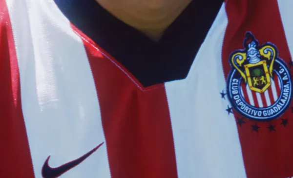 Playera de Nike, que le dio a Chivas en el 2001 (Fuente: Chivas Pasión)