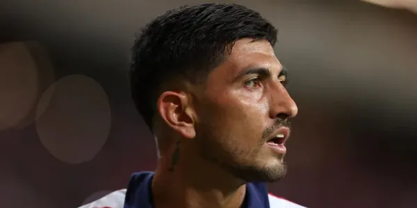 Pocho Guzmán en problemas porque dicen que golpeó a Paunovic, en Chivas de Guadalajara, lo que aviva los rumores que sus horas en el club estarían contadas