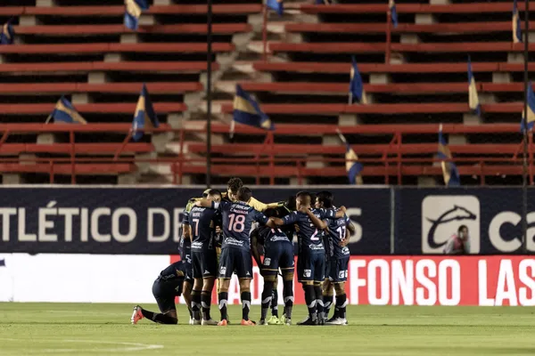 Primer partido de la semana.
