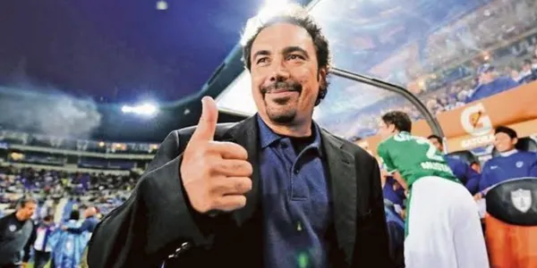 Rafa Puente Jr tiene un pie fuera de Universidad y Hugo Sánchez está listo para tomar el mando.