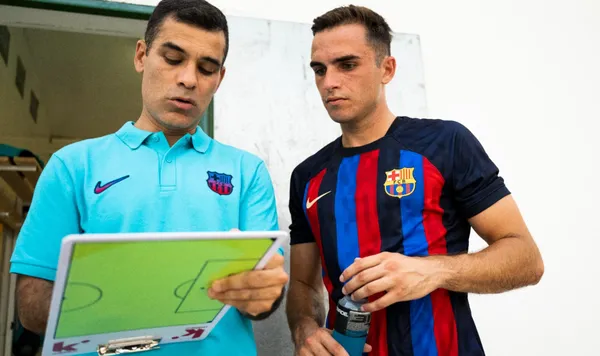 Rafael Márquez da instrucciones en el combinado del Barcelona B / Barcelona
