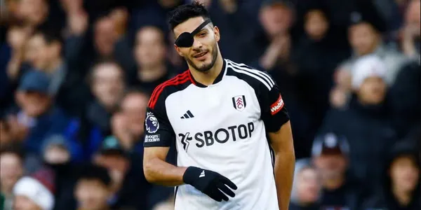 Raúl Jiménez empieza a hacer figura en el Fulham, pero recibe malas noticias desde Arabia Saudita