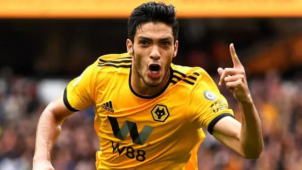 Raúl Jiménez en Wolverhampton. FOTO: Marca