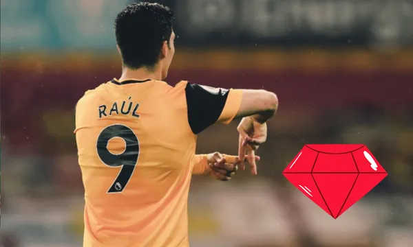 Raúl Jiménez es una de las figuras máximas del Wolverhampton en los últimos años pero no gana lo que se mereciera a pesar de los elogios