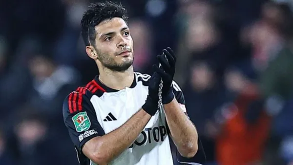 Raúl Jiménez (Foto: Récord)