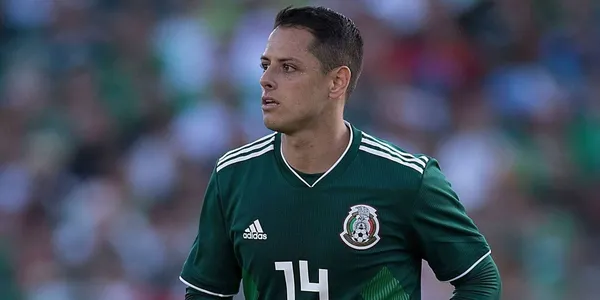 Raúl Jiménez no está al 100% y Javier Hernández aparece en con la playera de México