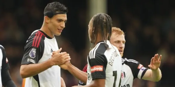 Raúl Jiménez no la pasa bien y ahora se ha visto reflejado en la puntuación que le dieron en el empate de Fulham ante Crystal Palace