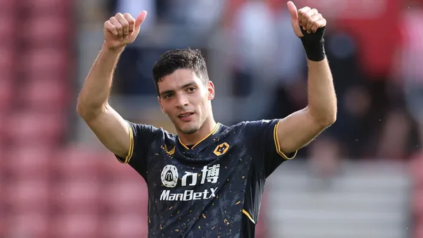 Raúl Jiménez pasó por una larga etapa de recuperación en Wolverhampton, coronada con un gran retorno a las redes.