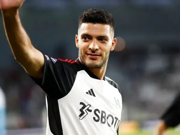 Raúl Jiménez podría vovler a la actividad con el Fulham.