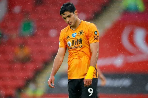 Raúl Jiménez recibe la peor noticia de parte de los Wolves, pese a que ya está totalmente recuperado.