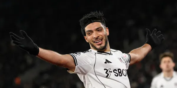 Raúl Jiménez recibió elogios desde Inglaterra y fue nombrado como el MVP del partido ante West Ham