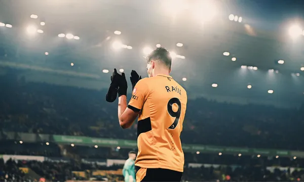 Raúl Jímenez y su equipo continúan en la lucha por puesto europeos