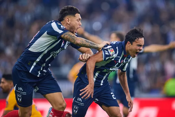 Rayados se fue rápidamente arriba en el marcador con gol de Fimbres