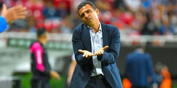 Revelan el posible reemplazo de Ricardo Cadena en el banquillo de Chivas