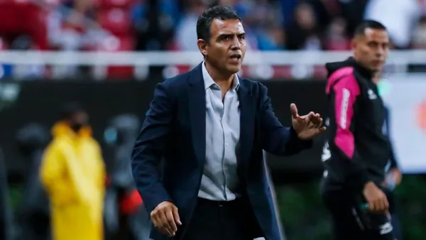 Ricardo Cadena atendió a los medios de comunicación en conferencia de prensa y habló de su renuncia a Chivas